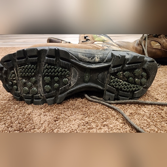 Insulated and Waterproof hiking/hunting boots - Picture 3 of 11